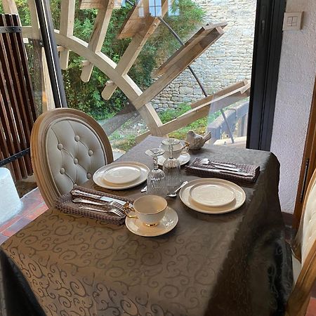 Le Vieux Moulin Bed & Breakfast Bouhet Екстериор снимка