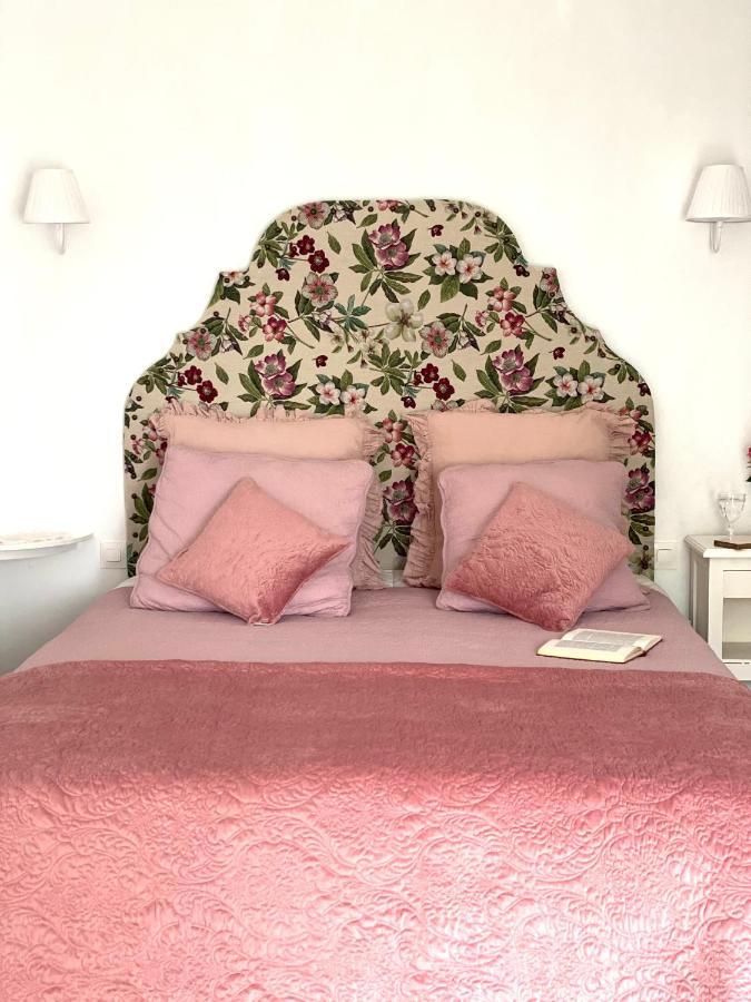 Le Vieux Moulin Bed & Breakfast Bouhet Екстериор снимка