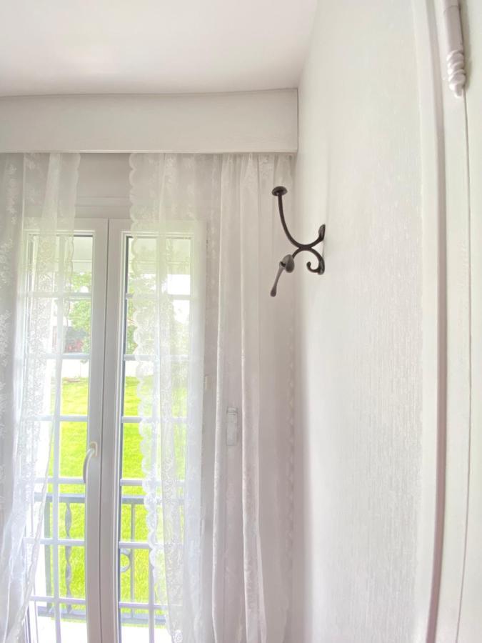 Le Vieux Moulin Bed & Breakfast Bouhet Екстериор снимка