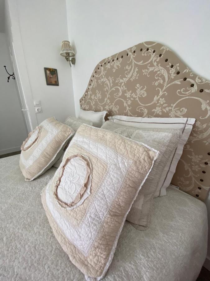 Le Vieux Moulin Bed & Breakfast Bouhet Екстериор снимка