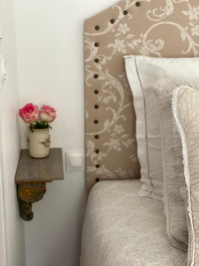 Le Vieux Moulin Bed & Breakfast Bouhet Екстериор снимка