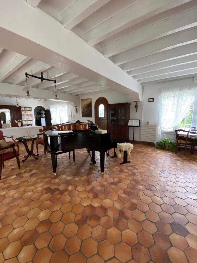 Le Vieux Moulin Bed & Breakfast Bouhet Екстериор снимка