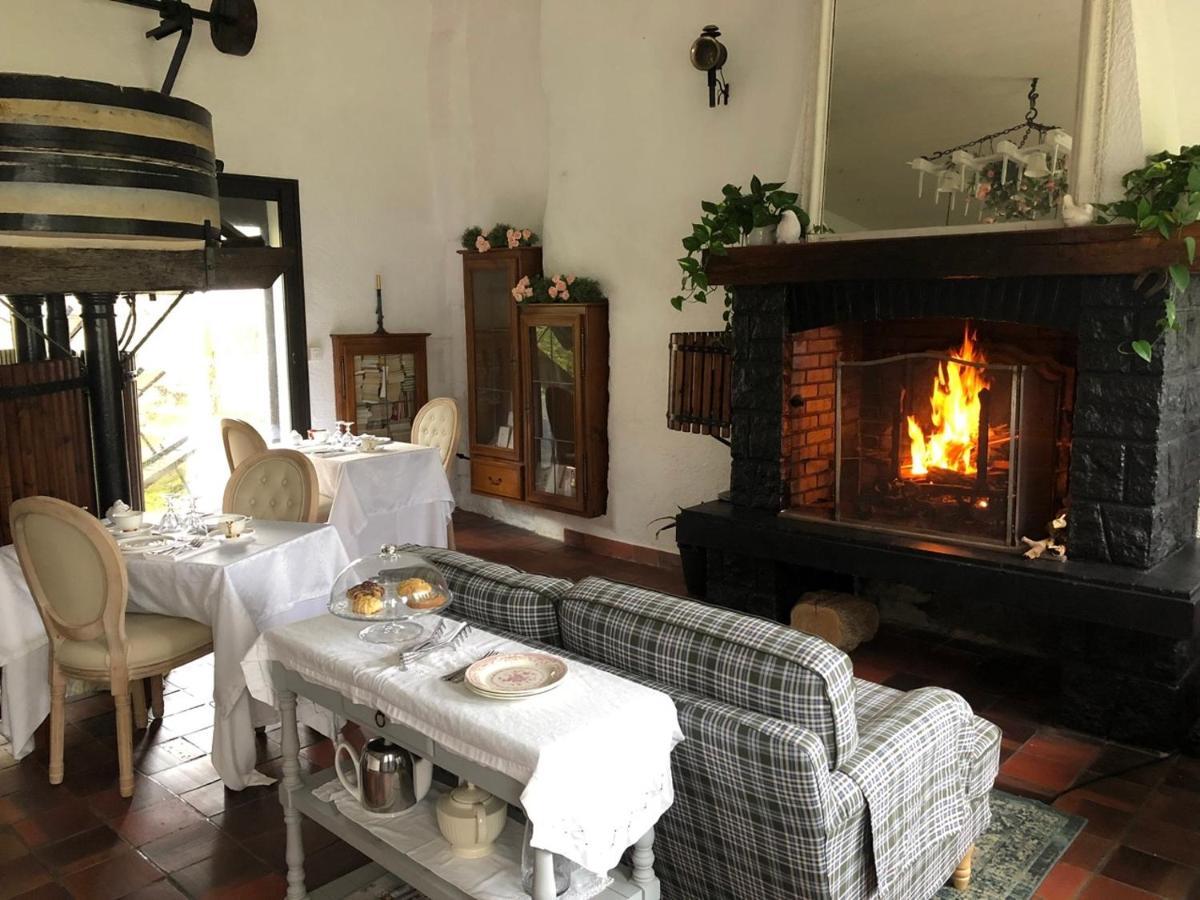 Le Vieux Moulin Bed & Breakfast Bouhet Екстериор снимка