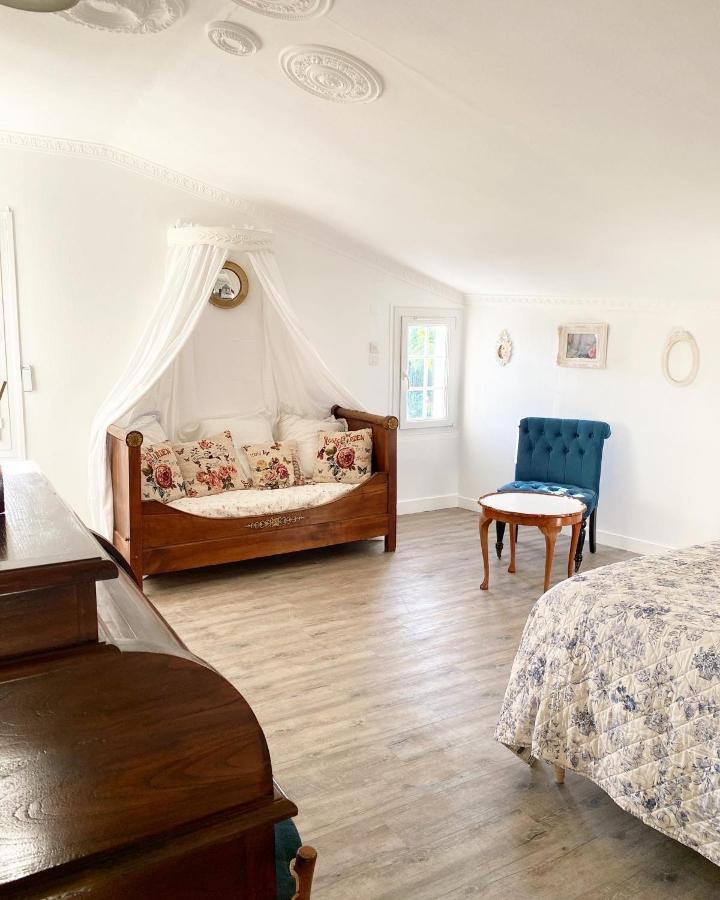 Le Vieux Moulin Bed & Breakfast Bouhet Екстериор снимка